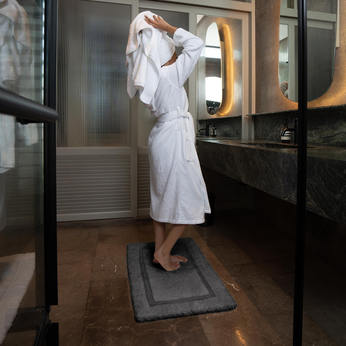 Ultraplush Skid-Resistant Bath Mat
